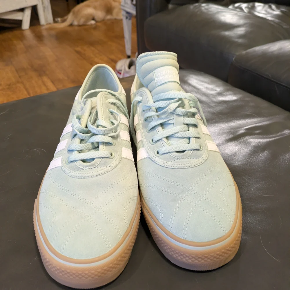 Adidas Men's Mint Green Sneakers with White Stripes - Picture 4 of 9